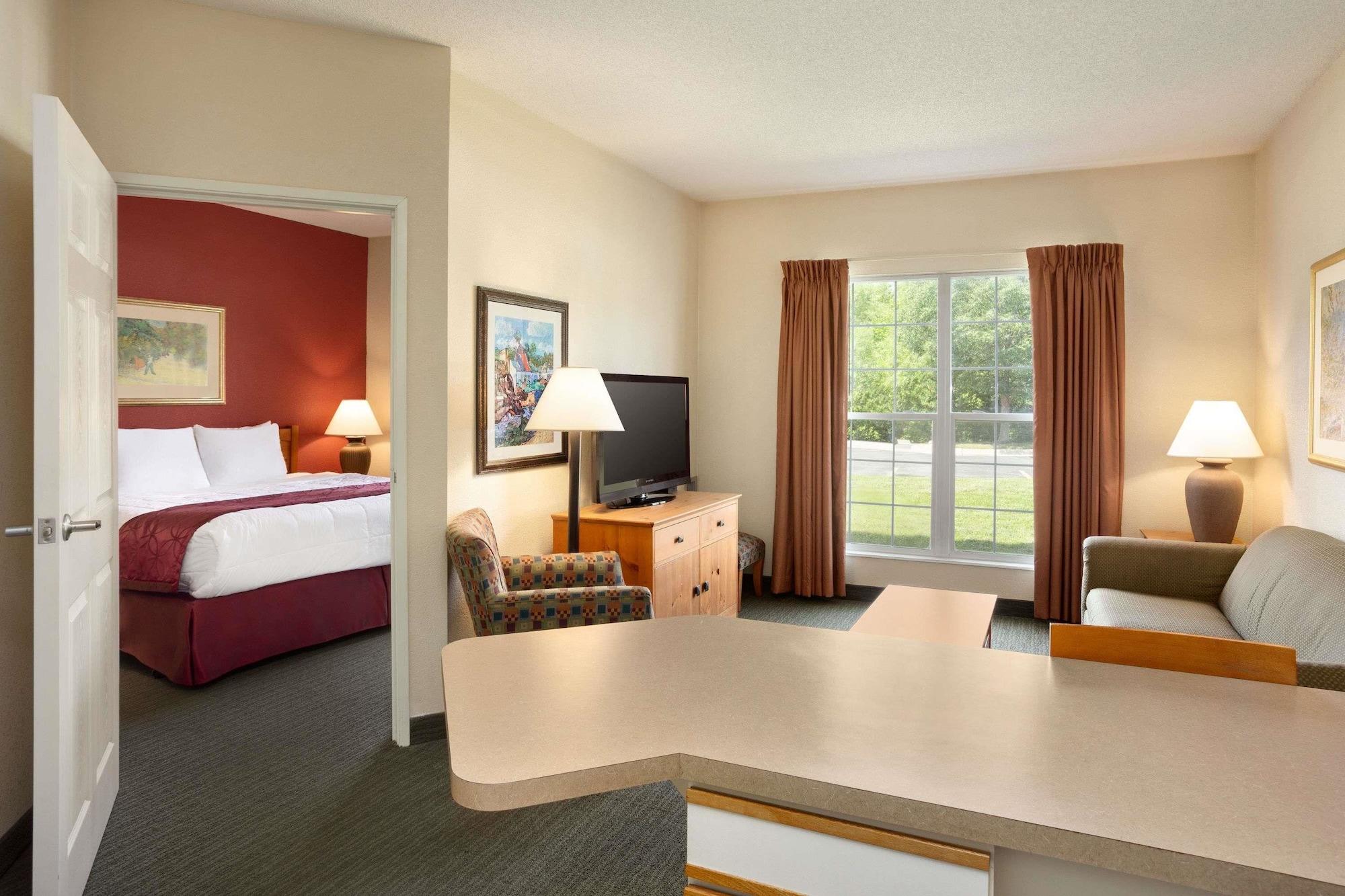 Baymont By Wyndham Wichita East Hotell Eksteriør bilde