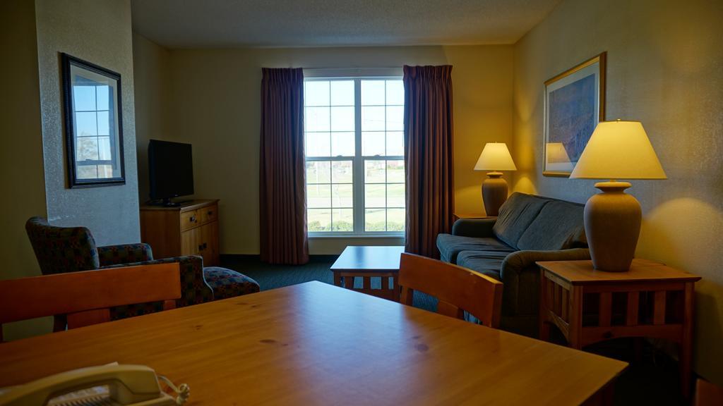 Baymont By Wyndham Wichita East Hotell Eksteriør bilde