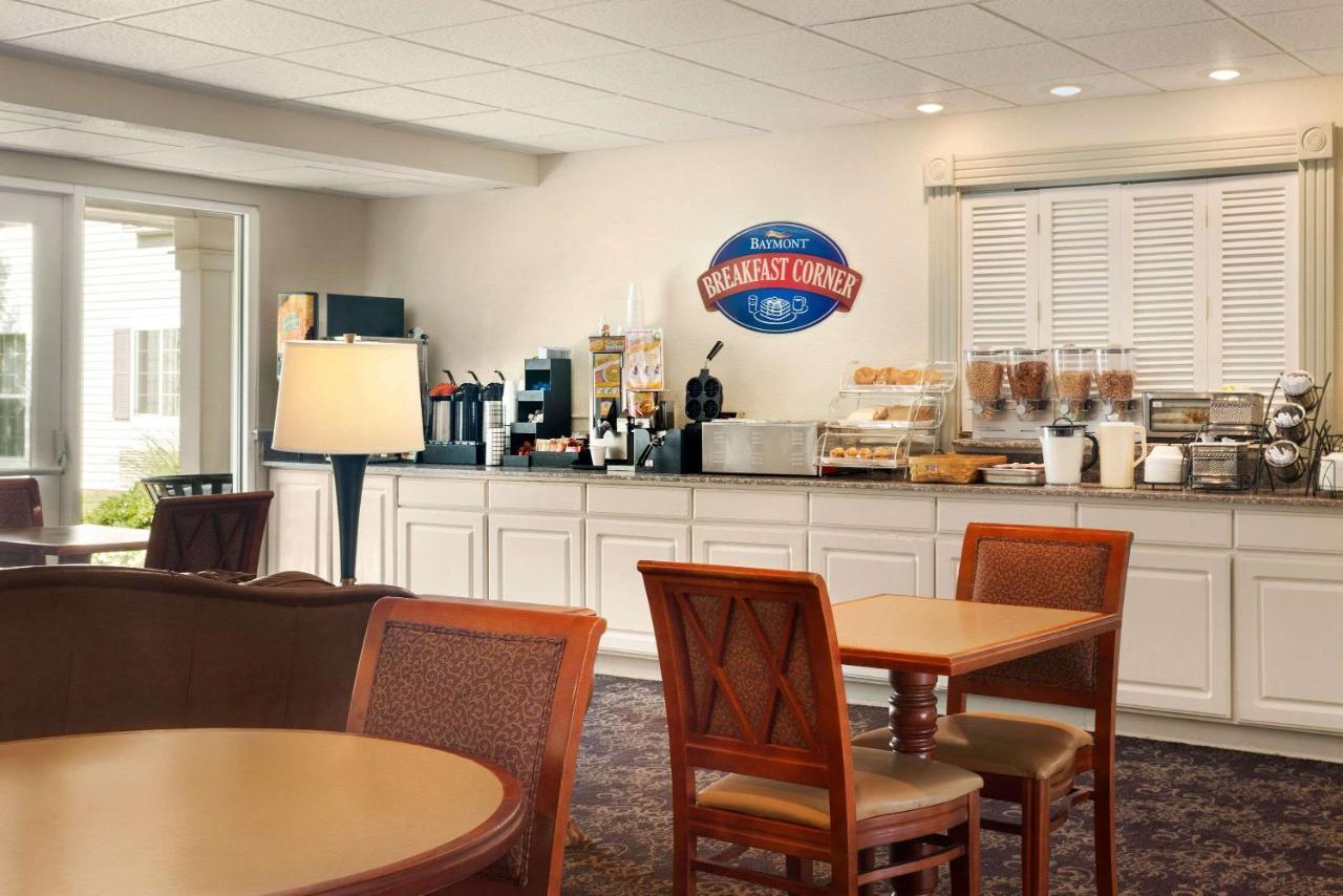 Baymont By Wyndham Wichita East Hotell Eksteriør bilde